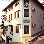 Hotel Herc 3*
