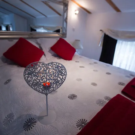 Herc Hotel 3*
