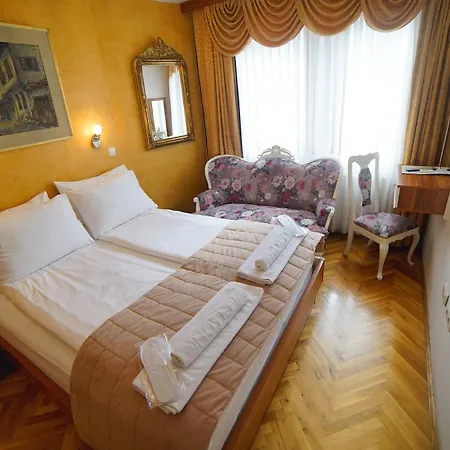 Hotel Herc 3*