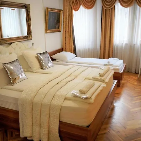 Herc Hotel 3*