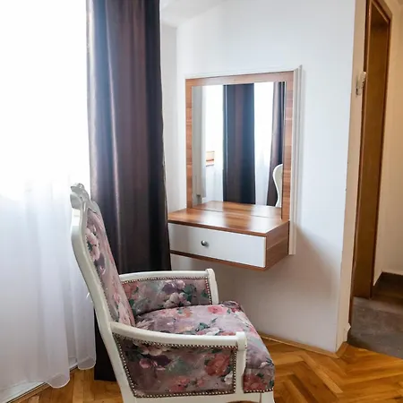 Herc Hotel 3*