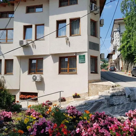 Herc Hotel 3*
